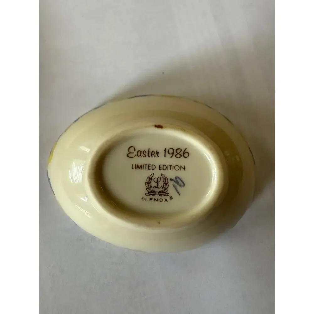 Lenox Annual Easter Egg Box‎ 1986 Collectible Egg